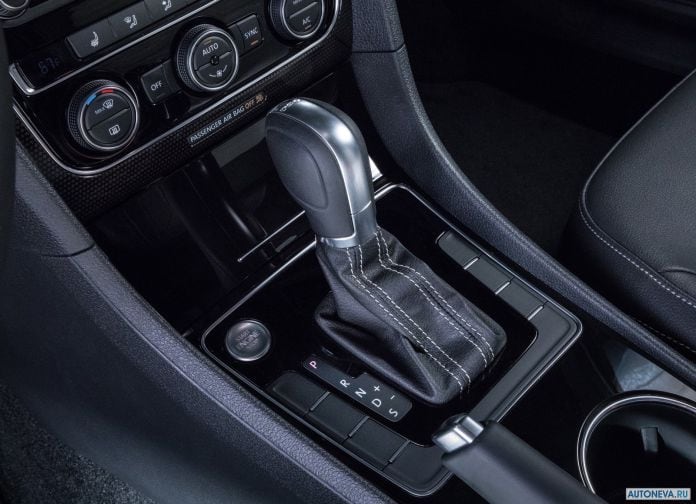 2018 Volkswagen Passat GT US-version - фотография 12 из 24