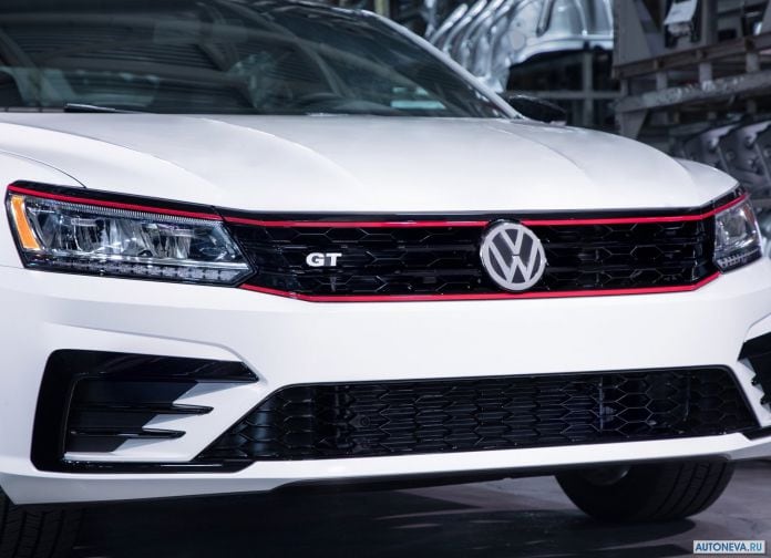 2018 Volkswagen Passat GT US-version - фотография 17 из 24
