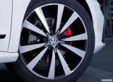 volkswagen_2018_passat_gt_us_version_019.jpg