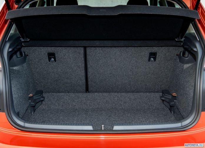 2018 Volkswagen Polo UK-version - фотография 69 из 90 2018 Volkswagen Polo UK-version - фотография 69 из 90