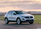 volkswagen_2018_t_roc_uk_version_008.jpg