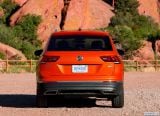 volkswagen_2018_tiguan_us_version_044.jpg