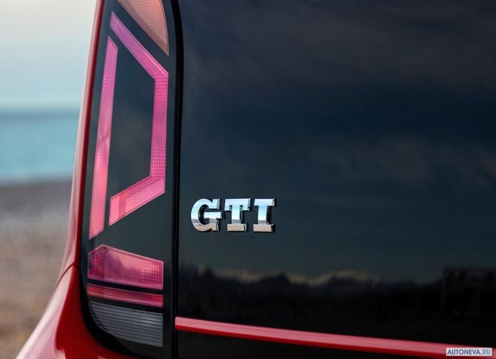 2018 Volkswagen Up GTI - фотография 34 из 36