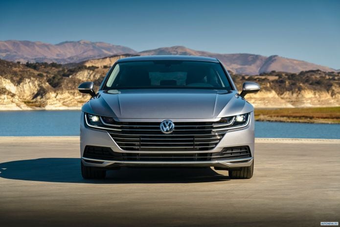 2019 Volkswagen Arteon 4Motion NA - фотография 2 из 31