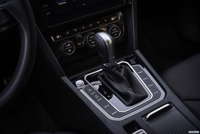 2019 Volkswagen Arteon 4Motion NA - фотография 24 из 31 2019 Volkswagen Arteon 4Motion NA - фотография 24 из 31