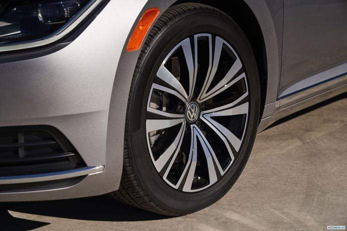 2019 Volkswagen Arteon 4Motion NA - фотография 29 из 31 2019 Volkswagen Arteon 4Motion NA - фотография 29 из 31