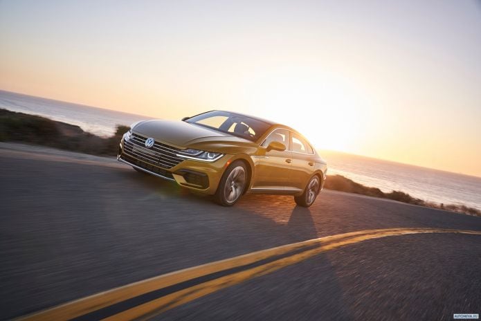 2019 Volkswagen Arteon 4Motion R-line NA - фотография 10 из 40 2019 Volkswagen Arteon 4Motion R-line NA - фотография 10 из 40