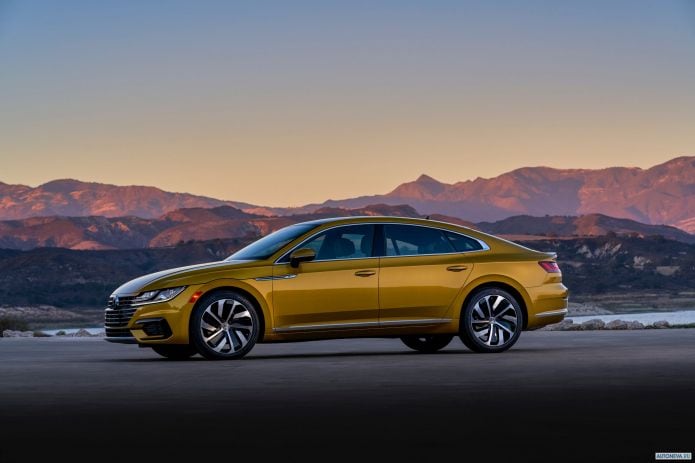 2019 Volkswagen Arteon 4Motion R-line NA - фотография 17 из 40 2019 Volkswagen Arteon 4Motion R-line NA - фотография 17 из 40
