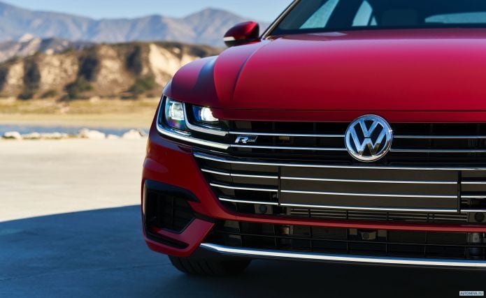 2019 Volkswagen Arteon 4Motion R-line NA - фотография 36 из 40