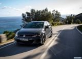 volkswagen_2019_golf_gti_tcr_015.jpg