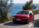 volkswagen_2019_golf_gti_tcr_017.jpg