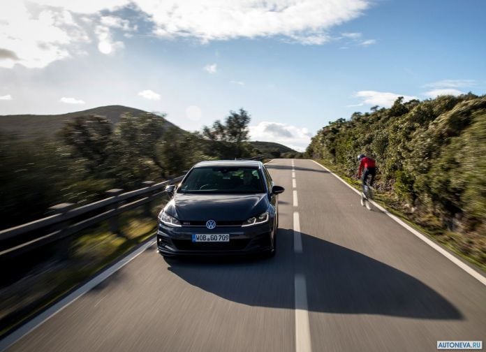 2019 Volkswagen Golf GTI TCR - фотография 58 из 106 2019 Volkswagen Golf GTI TCR - фотография 58 из 106