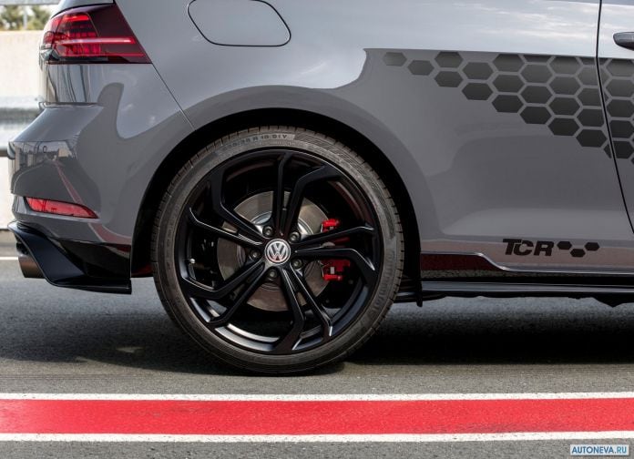 2019 Volkswagen Golf GTI TCR - фотография 94 из 106 2019 Volkswagen Golf GTI TCR - фотография 94 из 106