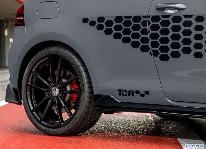 2019 Volkswagen Golf GTI TCR - фотография 95 из 106 2019 Volkswagen Golf GTI TCR - фотография 95 из 106