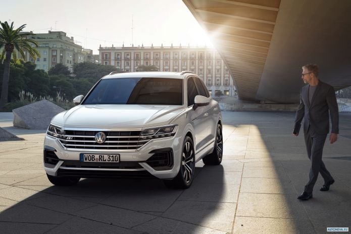 2019 Volkswagen Touareg V6 TDI R-line - фотография 1 из 40