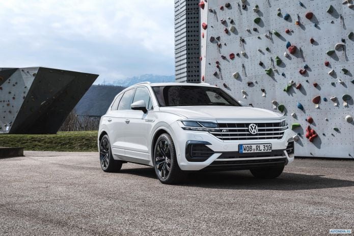2019 Volkswagen Touareg V6 TDI R-line - фотография 13 из 40 2019 Volkswagen Touareg V6 TDI R-line - фотография 13 из 40