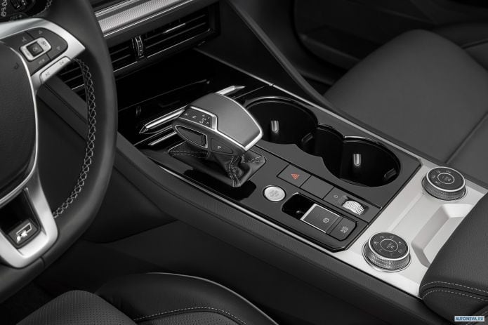 2019 Volkswagen Touareg V6 TDI R-line - фотография 32 из 40 2019 Volkswagen Touareg V6 TDI R-line - фотография 32 из 40