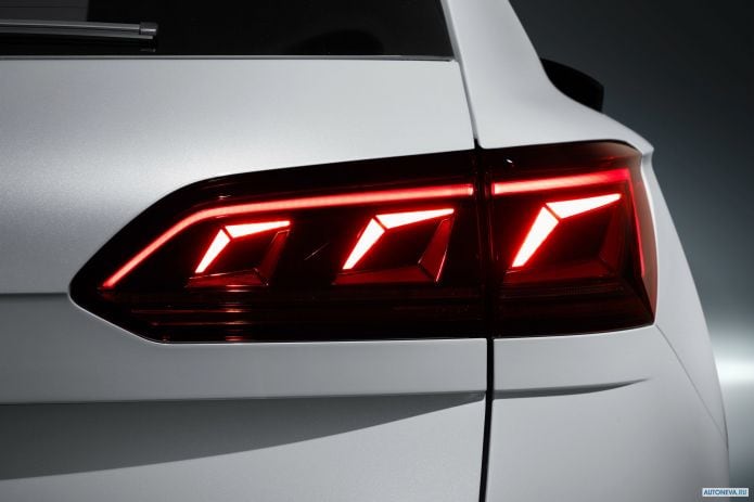 2019 Volkswagen Touareg V6 TDI R-line - фотография 36 из 40 2019 Volkswagen Touareg V6 TDI R-line - фотография 36 из 40