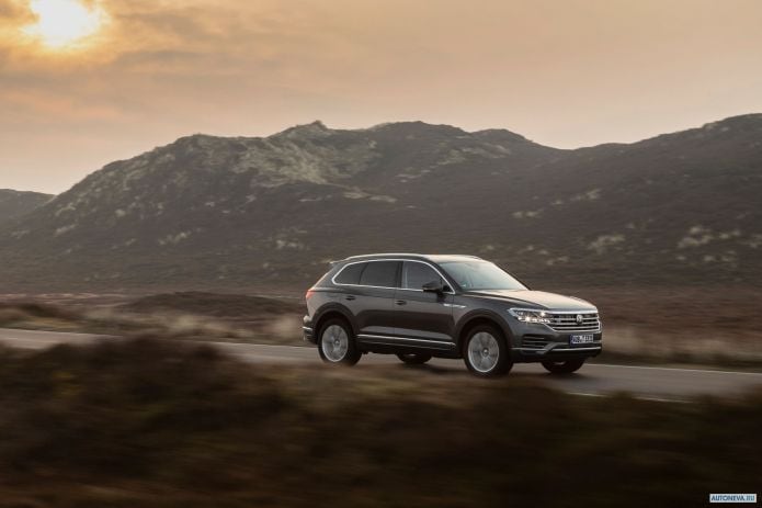 2019 Volkswagen Touareg V8 TDI - фотография 8 из 19 2019 Volkswagen Touareg V8 TDI - фотография 8 из 19
