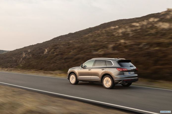 2019 Volkswagen Touareg V8 TDI - фотография 16 из 19 2019 Volkswagen Touareg V8 TDI - фотография 16 из 19