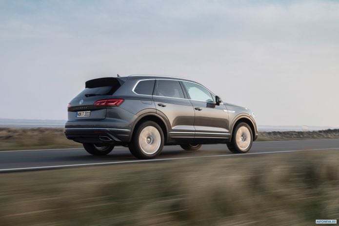 2019 Volkswagen Touareg V8 TDI - фотография 18 из 19 2019 Volkswagen Touareg V8 TDI - фотография 18 из 19