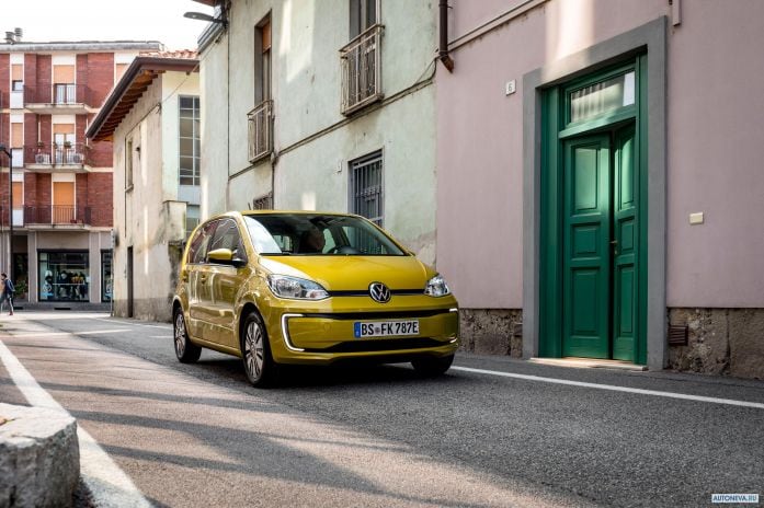 2020 Volkswagen e-up - фотография 1 из 40