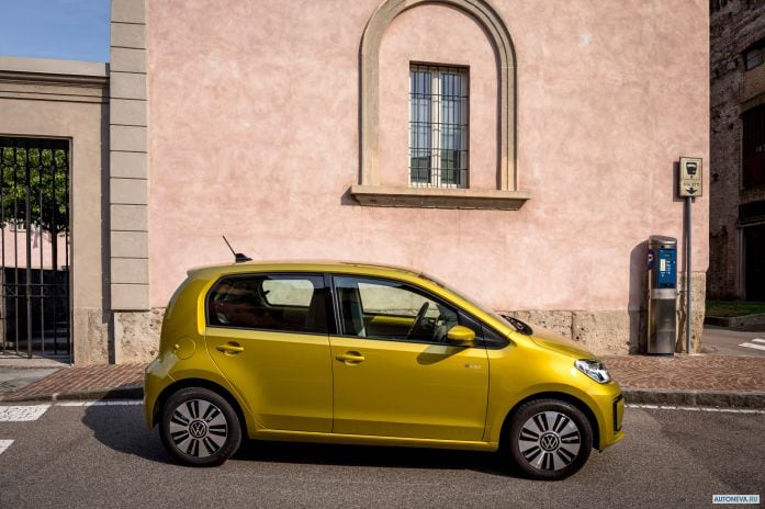 2020 Volkswagen e-up - фотография 27 из 40 2020 Volkswagen e-up - фотография 27 из 40