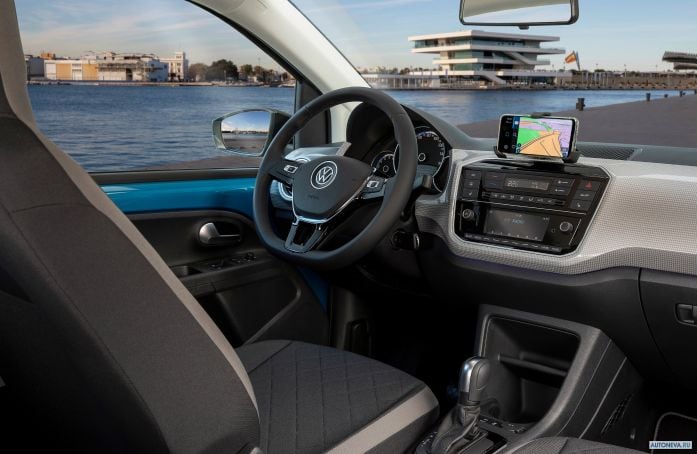 2020 Volkswagen e-up - фотография 37 из 40 2020 Volkswagen e-up - фотография 37 из 40