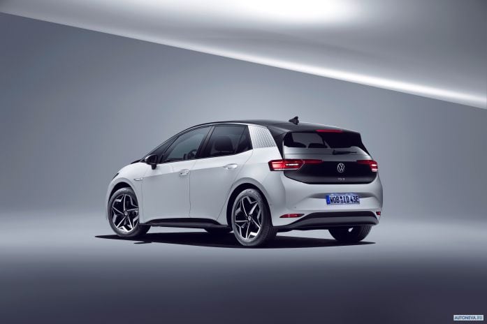 2020 Volkswagen ID.3 First Edition - фотография 16 из 40