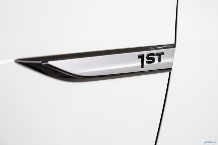 2020 Volkswagen ID.3 First Edition - фотография 36 из 40
