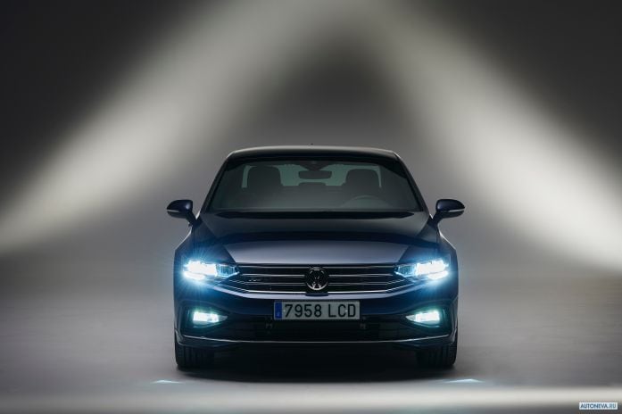 2020 Volkswagen Passat R-line - фотография 3 из 11