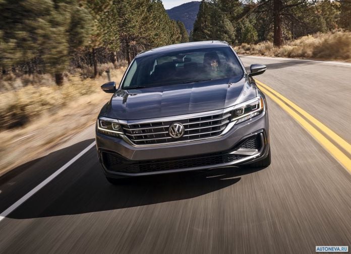 2020 Volkswagen Passat US-version - фотография 15 из 23
