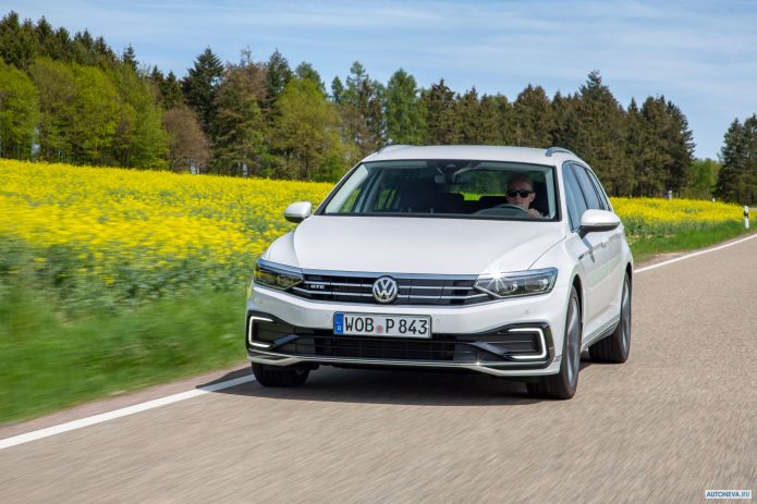 2020 Volkswagen Passat Variant GTE - фотография 2 из 22 2020 Volkswagen Passat Variant GTE - фотография 2 из 22