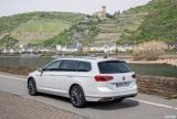 volkswagen_2020_passat_variant_gte_016.jpg