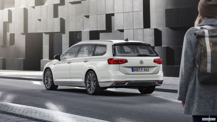 2020 Volkswagen Passat Variant GTE - фотография 18 из 22 2020 Volkswagen Passat Variant GTE - фотография 18 из 22