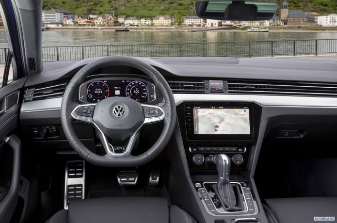 2020 Volkswagen Passat Variant R-line - фотография 34 из 40 2020 Volkswagen Passat Variant R-line - фотография 34 из 40