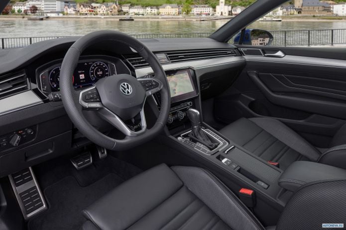 2020 Volkswagen Passat Variant R-line - фотография 36 из 40 2020 Volkswagen Passat Variant R-line - фотография 36 из 40