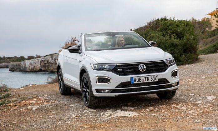 2020 Volkswagen T-Roc Cabriolet R-line - фотография 1 из 40 2020 Volkswagen T-Roc Cabriolet R-line - фотография 1 из 40