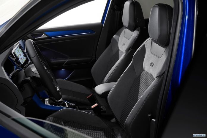 2020 Volkswagen T-Roc R - фотография 31 из 40 2020 Volkswagen T-Roc R - фотография 31 из 40