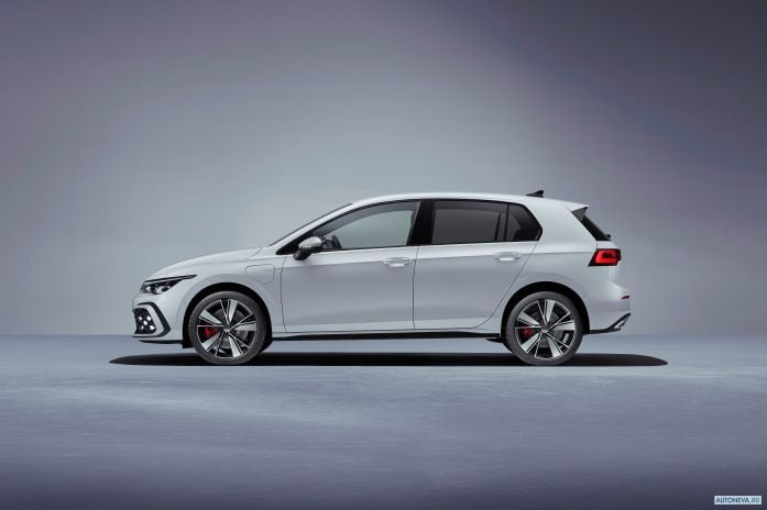 2021 Volkswagen Golf GTE - фотография 4 из 13