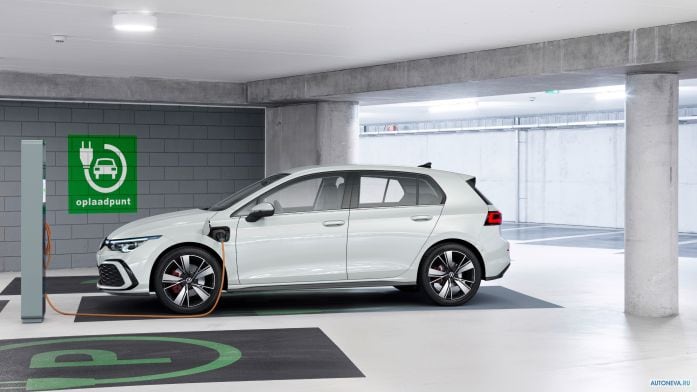 2021 Volkswagen Golf GTE - фотография 5 из 13