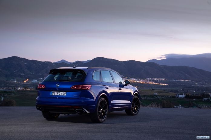 2021 Volkswagen Touareg R - фотография 24 из 40 2021 Volkswagen Touareg R - фотография 24 из 40