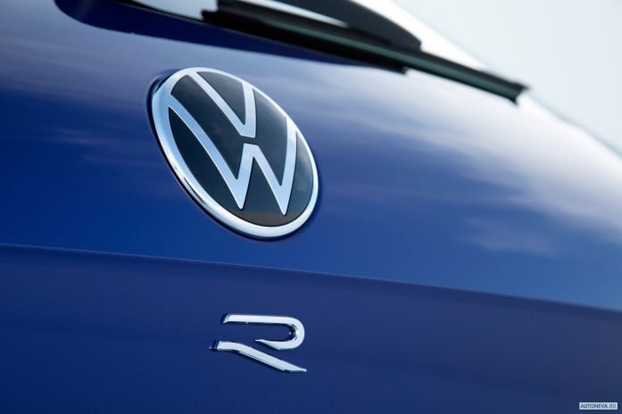 2021 Volkswagen Touareg R - фотография 36 из 40 2021 Volkswagen Touareg R - фотография 36 из 40