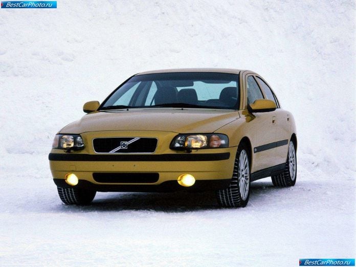 2000 Volvo S60 T5 - фотография 1 из 4