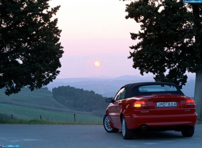 2001 Volvo C70 Convertible - фотография 27 из 41