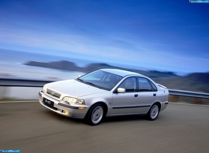 2001 Volvo S40 - фотография 2 из 58