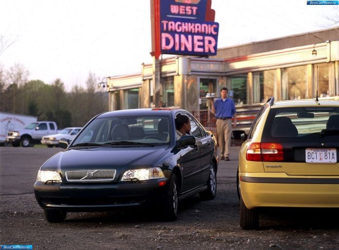 2001 Volvo S40 - фотография 27 из 58