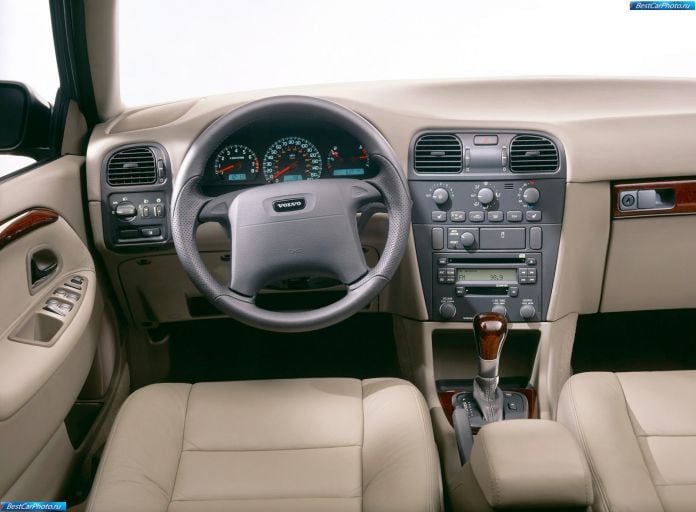 2001 Volvo S40 - фотография 37 из 58