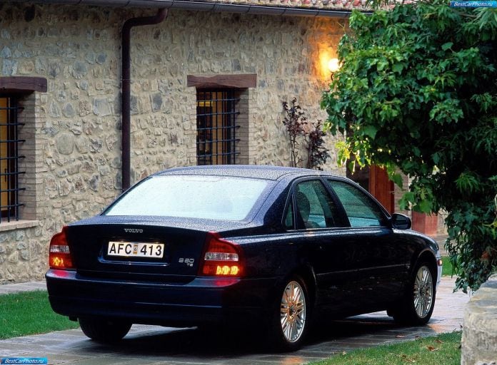 2001 Volvo S80 - фотография 22 из 40