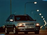 volvo_2001-v40_1600x1200_010.jpg
